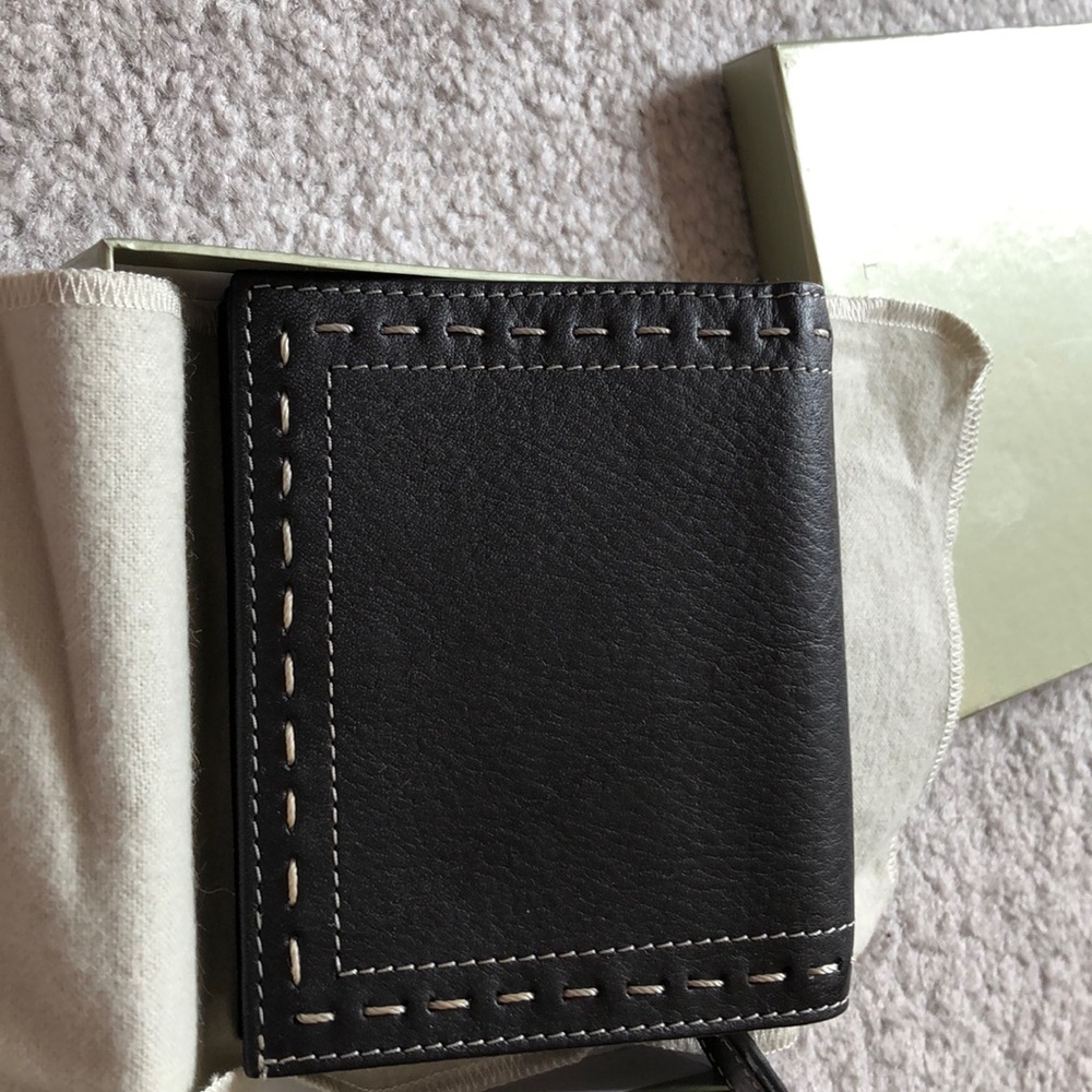 New black Levenger wallet